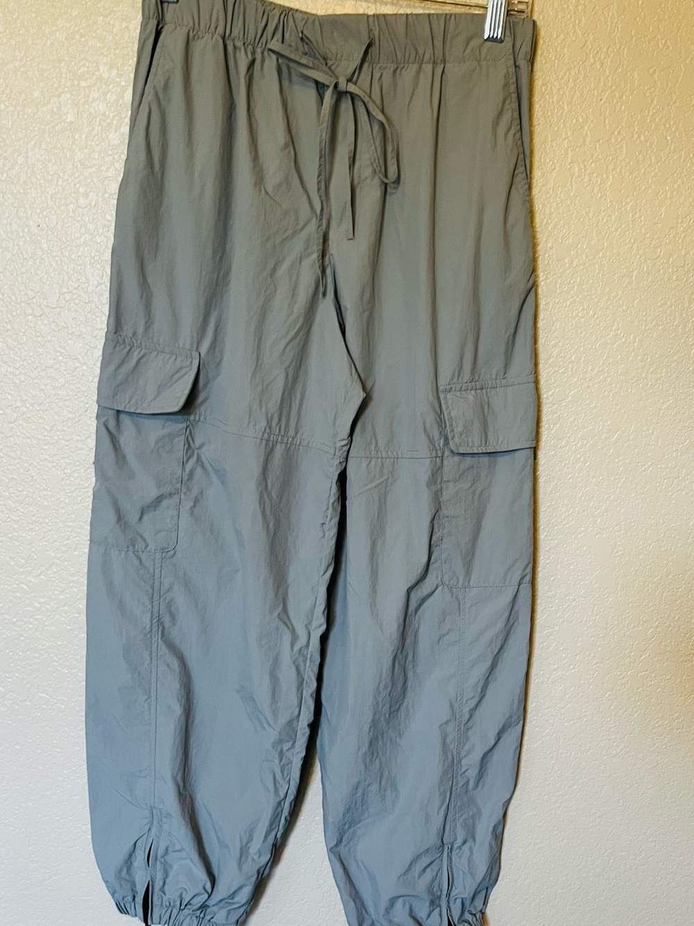Zara Women's Nylon Cargo Pants XS
